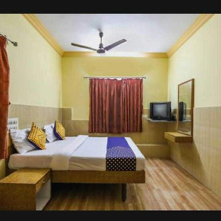 Oyo Hotel Apsara Guest House Ahmedabad Exterior foto