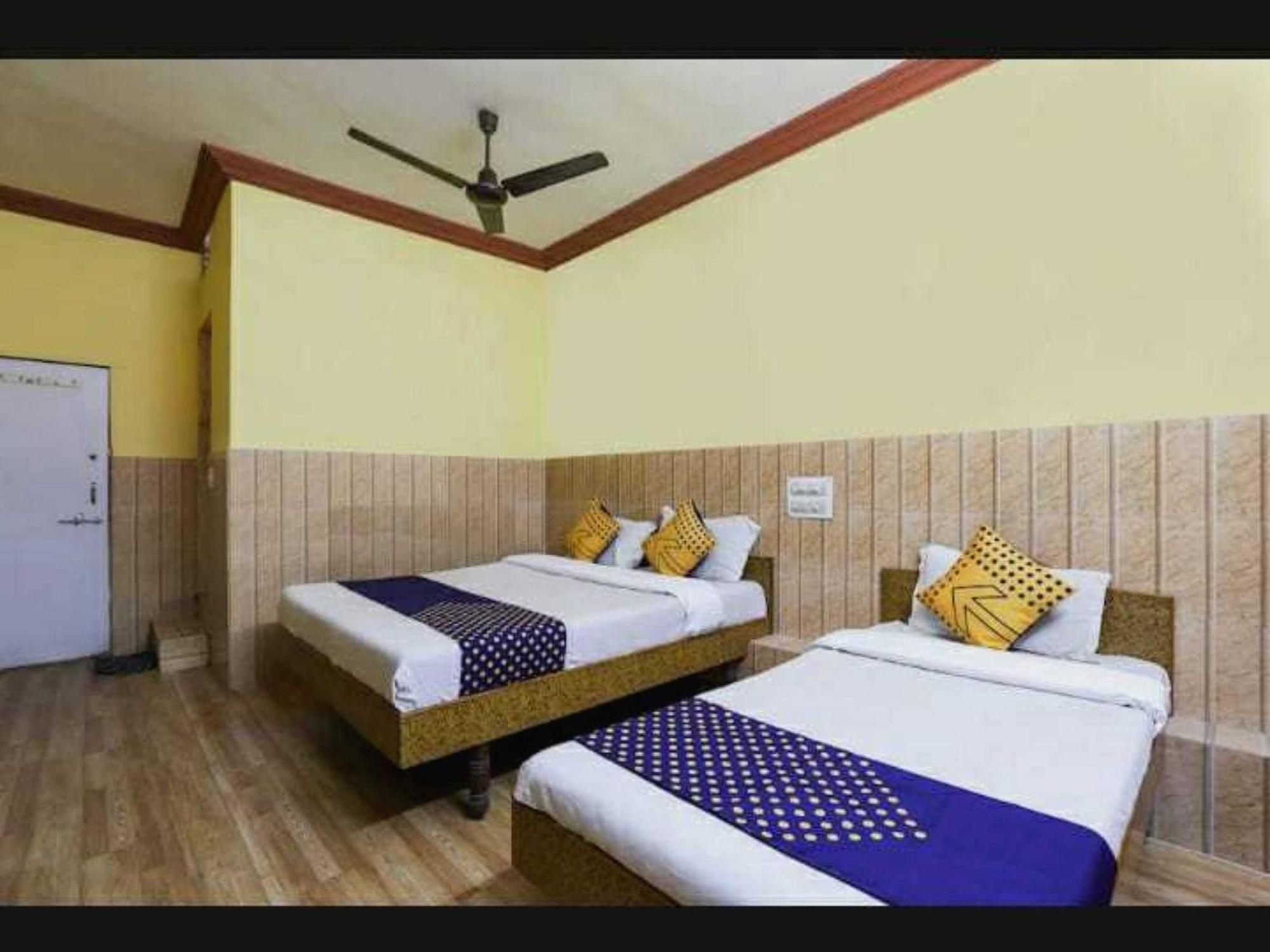 Oyo Hotel Apsara Guest House Ahmedabad Exterior foto